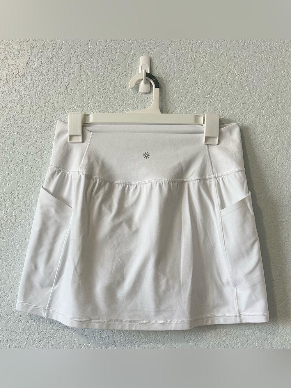Athleta White Performance Skort with Pockets Size M